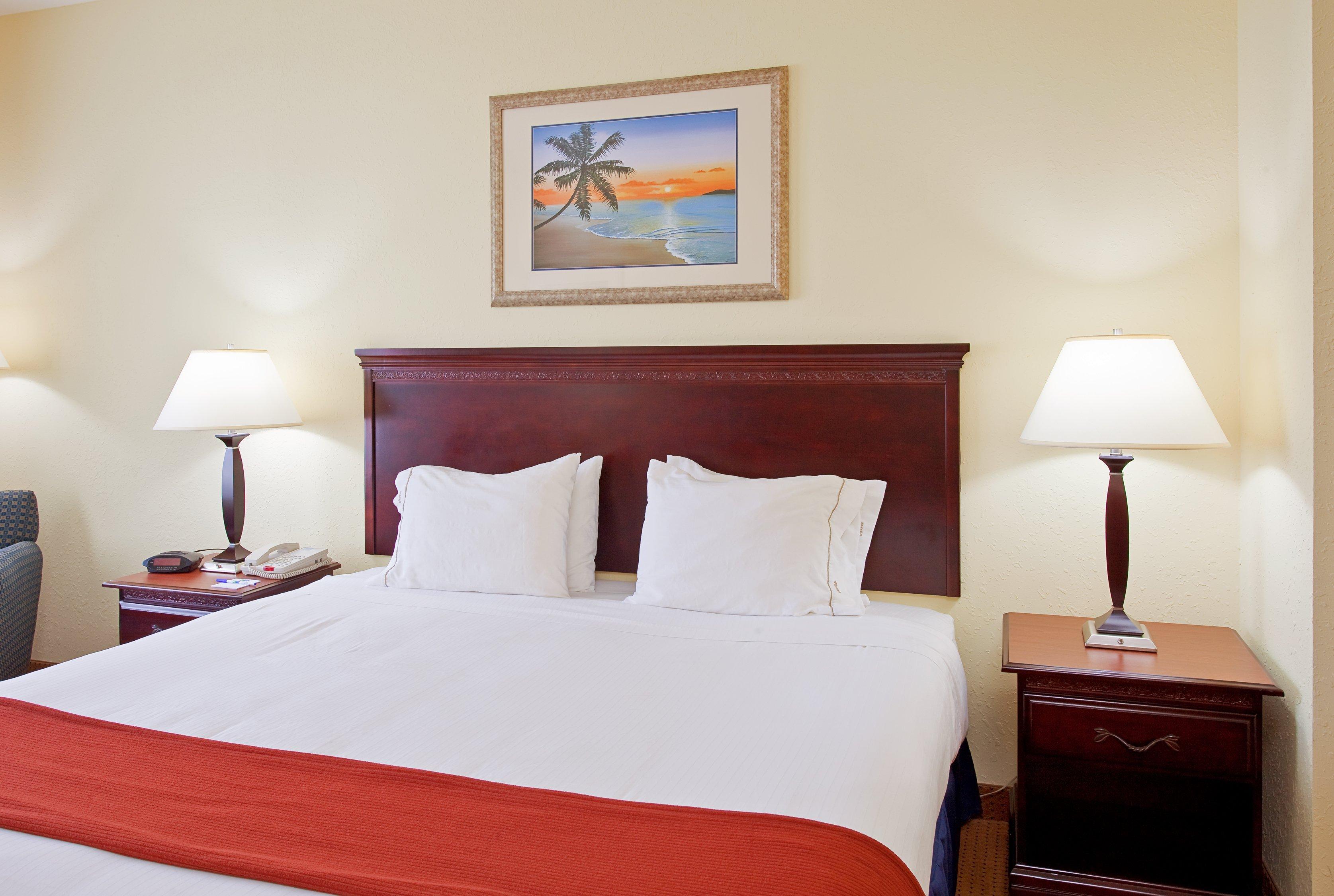 Holiday Inn Express Hotel & Suites Panama City-Tyndall Exteriör bild